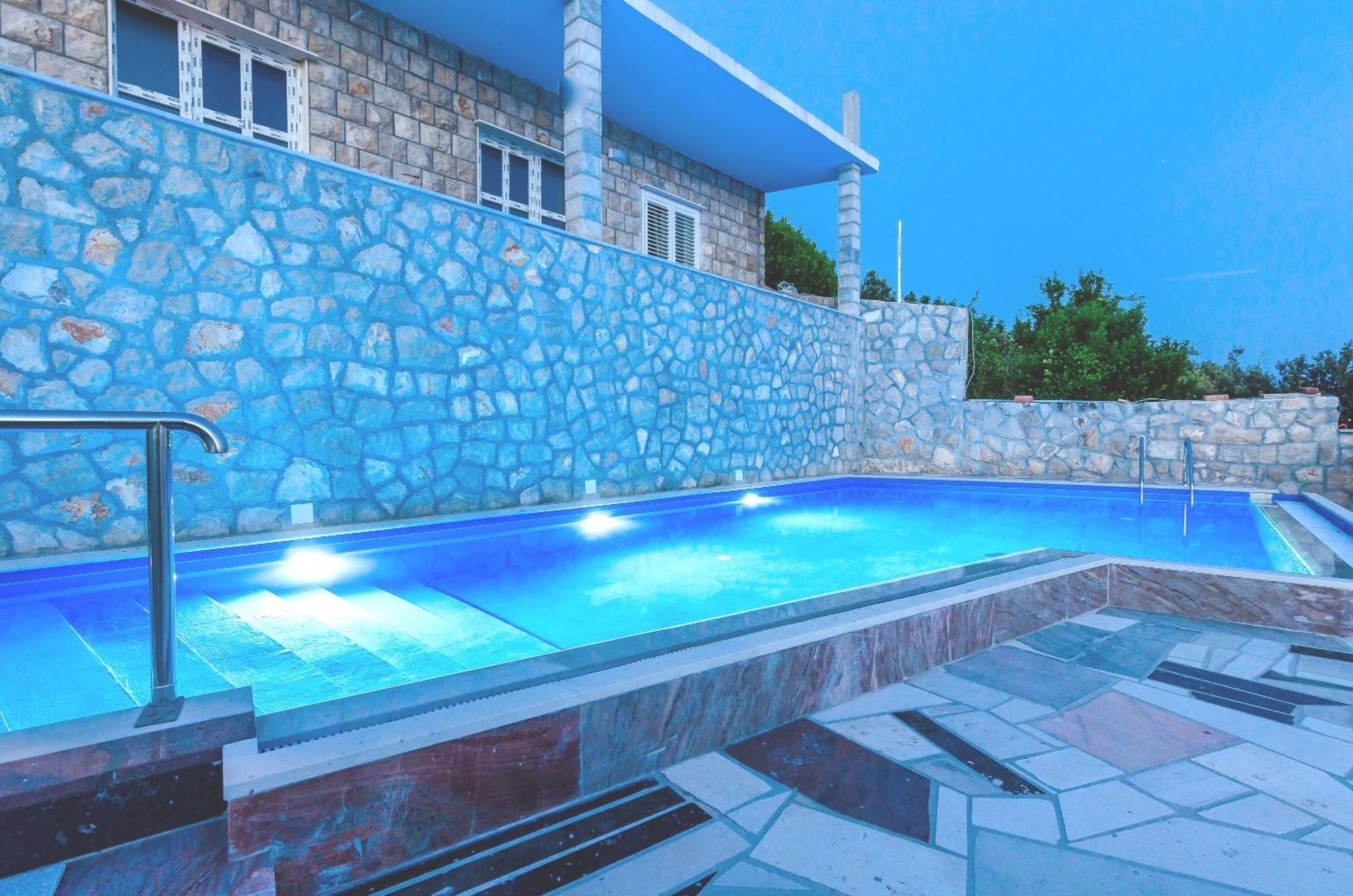 Apartment Stone
